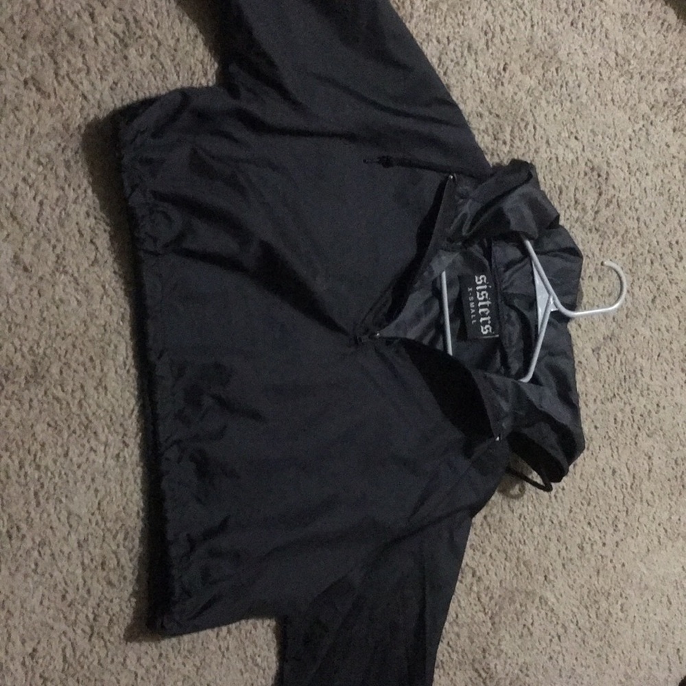 Cropped windbreaker